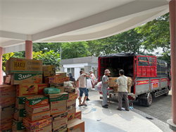 TIẾP SỨC VÙNG LŨ: 