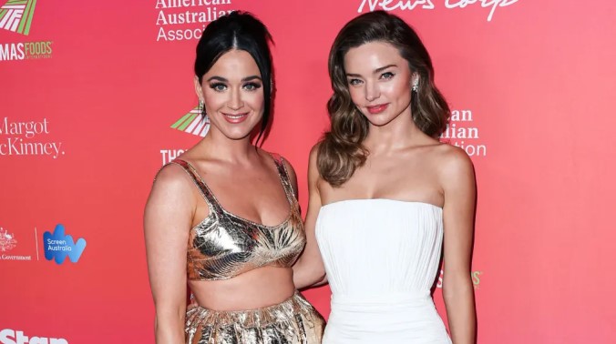  Katy Perry và Miranda Kerr thân thiết ở sự kiện