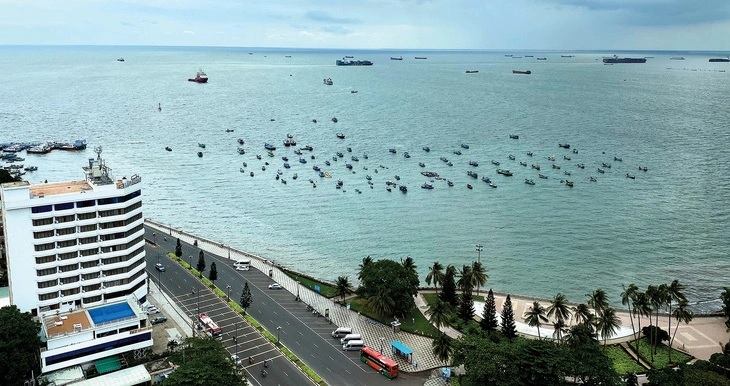 Du lịch Việt Nam: Đoạn trường ai có qua cầu mới hay…	
