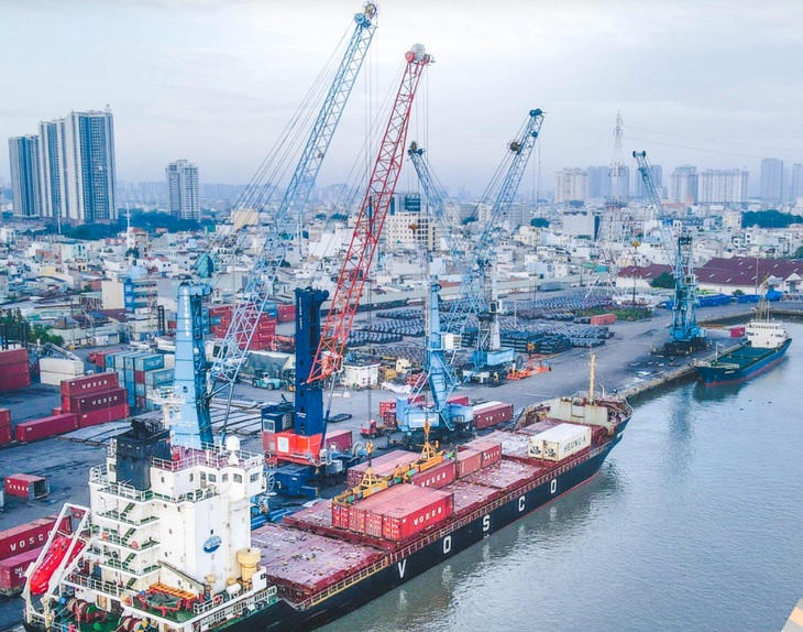Nữ đại gia chi vài trăm tỉ đồng trở thành cổ đông lớn của Cảng Sài Gòn