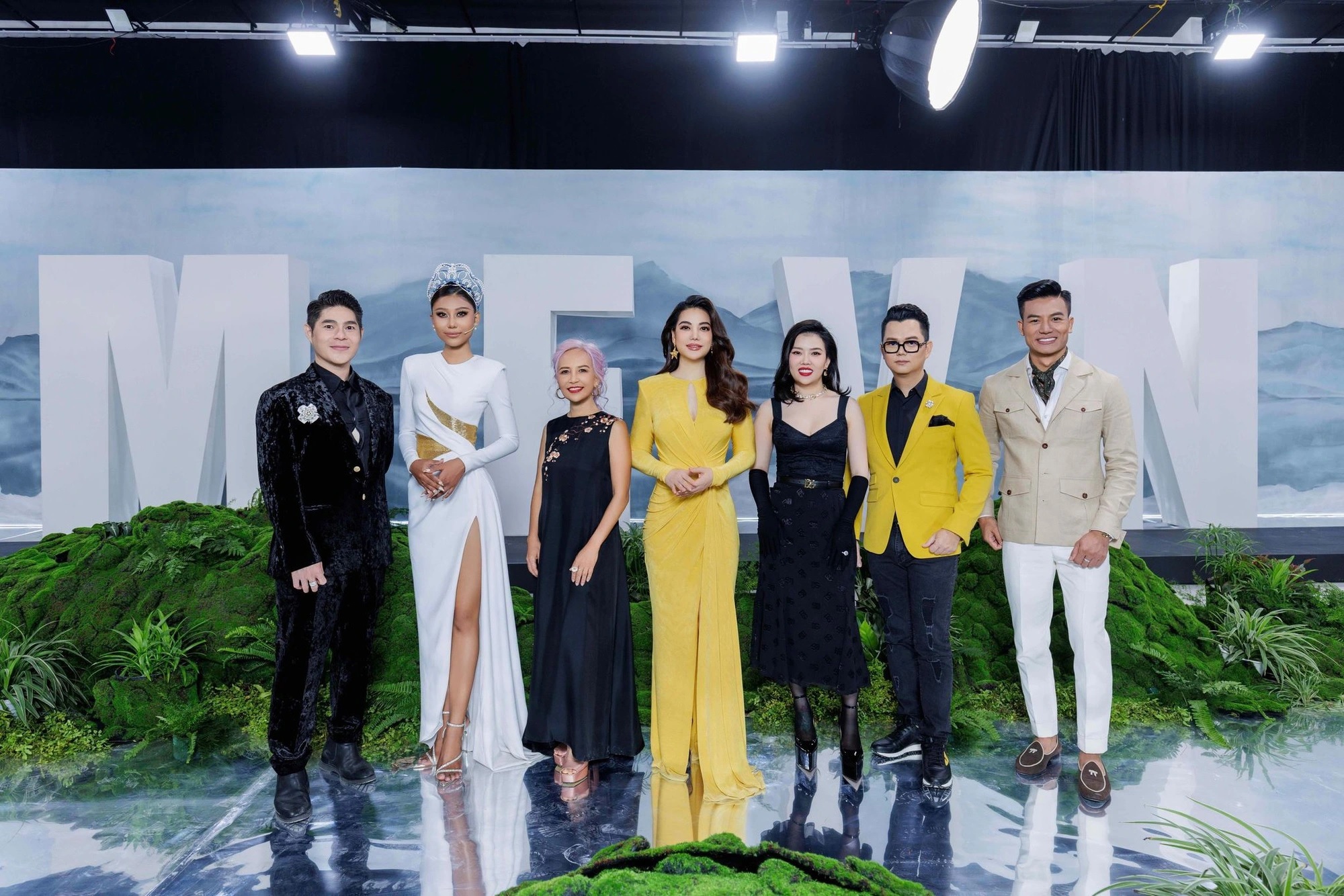 Tin tức giải trí 11-9: Đại Nghĩa mỏi chân vì đóng kịch; 'Hành trình trái tim xanh' cùng Miss Earth