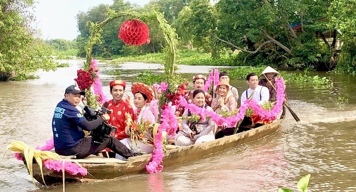 Liều lĩnh sản xuất phim truyền hình