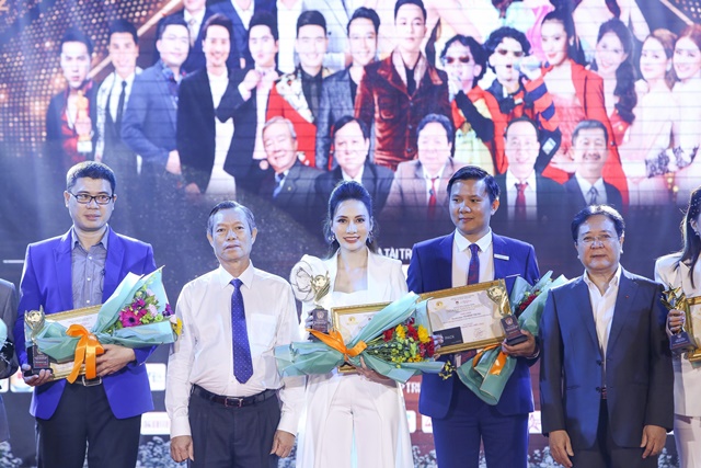 NTK - Á hậu Phạm Thị Thúy Anh được vinh danh Doanh nhân tiêu biểu năm 2022