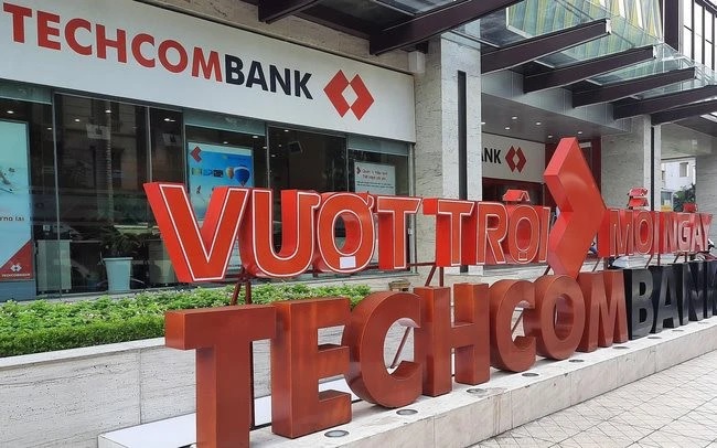 Phó Tổng Giám đốc Techcombank đã mua xong lượng cổ phiếu đăng ký